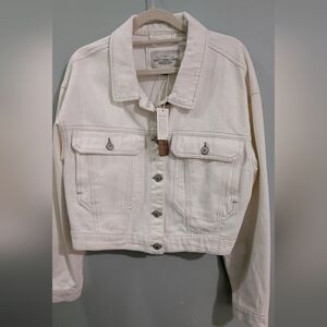 NWT Ashley Vintage Charm Cropped Jean Jacket *BINO